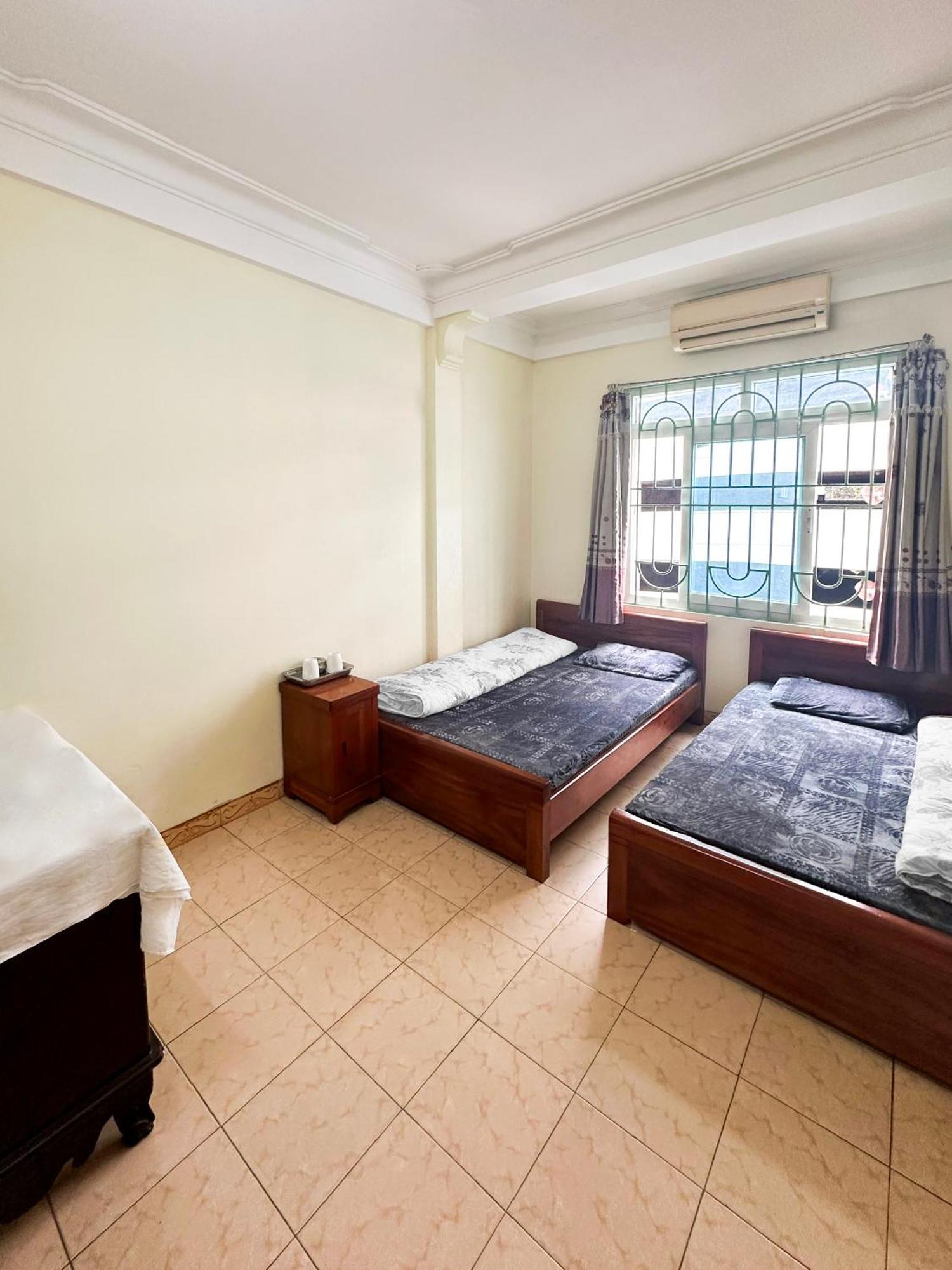 Homestay Nha Nghi 14 Nguyen Quyen *